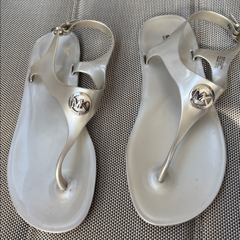 MK MICHAEL KORS Jelly Thong Gray Sandals Women’s‎ Sz 9M